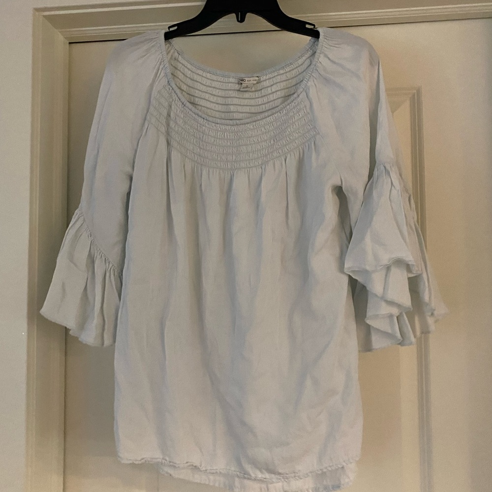 CATO SMOCKED FLUTTER SLEEVE TOP Size Small